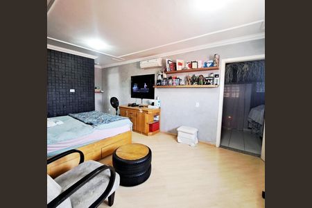 Casa à venda com 470m², 4 quartos e 3 vagasDetalhe