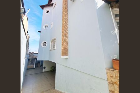Casa à venda com 470m², 4 quartos e 3 vagasCorredor externo