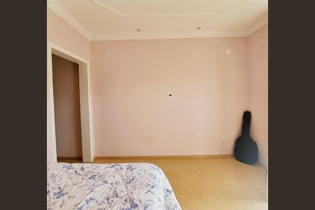 Casa à venda com 470m², 4 quartos e 3 vagasSuíte 2