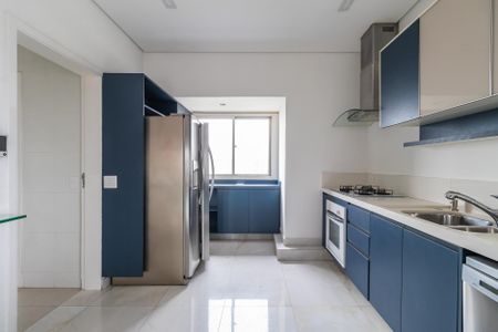Apartamento à venda com 306m², 4 quartos e 3 vagas Apartamento à venda com 306m², 4 quartos e 3 vagasCozinha