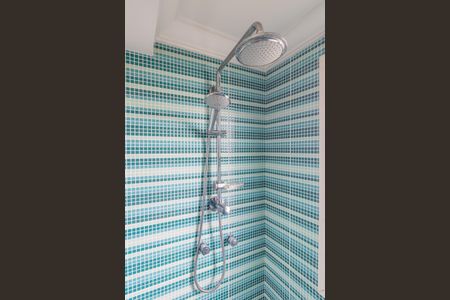 Apartamento à venda com 306m², 4 quartos e 3 vagas Apartamento à venda com 306m², 4 quartos e 3 vagasBanheiro da Suíte 1