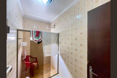 Casa à venda com 400m², 6 quartos e 8 vagas Casa à venda com 400m², 6 quartos e 8 vagasBanheiro 2