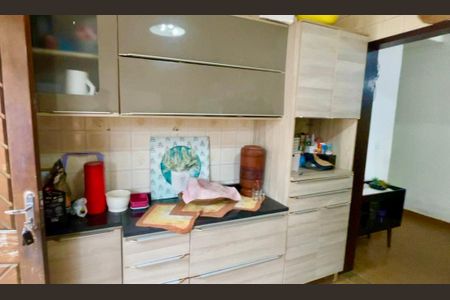 Casa à venda com 400m², 6 quartos e 8 vagas Casa à venda com 400m², 6 quartos e 8 vagasCozinha