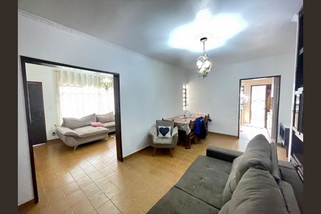 Sala 2 de casa à venda com 6 quartos, 400m² em Vila Barros, Guarulhos