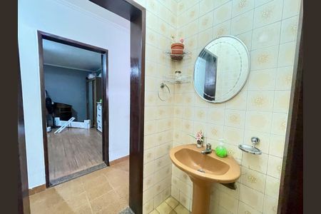 Casa à venda com 400m², 6 quartos e 8 vagas Casa à venda com 400m², 6 quartos e 8 vagasBanheiro 2