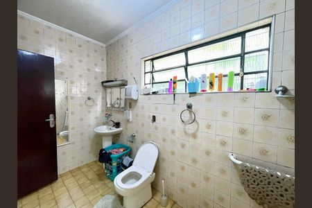 Casa à venda com 400m², 6 quartos e 8 vagas Casa à venda com 400m², 6 quartos e 8 vagasBanheiro 1