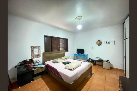 Casa à venda com 400m², 6 quartos e 8 vagas Casa à venda com 400m², 6 quartos e 8 vagasQuarto 3