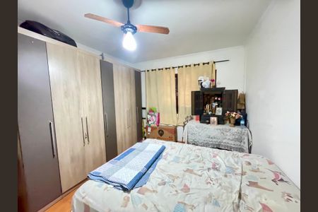 Casa à venda com 400m², 6 quartos e 8 vagas Casa à venda com 400m², 6 quartos e 8 vagasQuarto 2