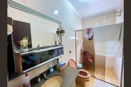 Casa à venda com 400m², 6 quartos e 8 vagas Casa à venda com 400m², 6 quartos e 8 vagasBanheiro 3