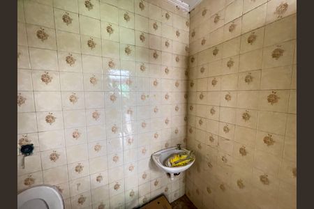 Casa à venda com 400m², 6 quartos e 8 vagas Casa à venda com 400m², 6 quartos e 8 vagasBanheiro 3