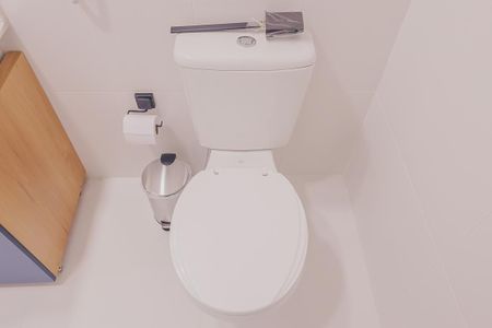 Banheiro de kitnet/studio para alugar com 1 quarto, 33m² em Sumaré, São Paulo