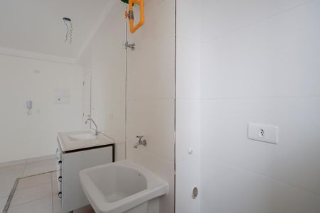 Apartamento para alugar com 44m², 2 quartos e sem vaga Apartamento para alugar com 44m², 2 quartos e sem vagaCozinha e área de serviço