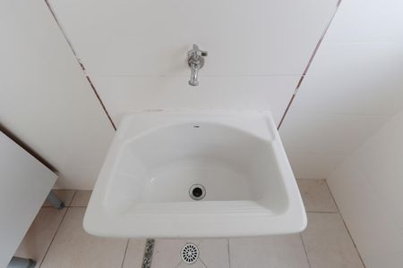 Apartamento para alugar com 44m², 2 quartos e sem vaga Apartamento para alugar com 44m², 2 quartos e sem vagaCozinha e área de serviço