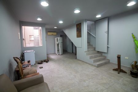 Casa à venda com 200m², 2 quartos e 2 vagas