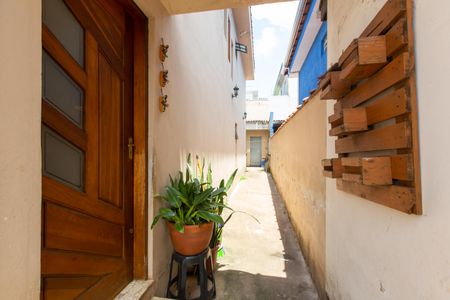 Casa à venda com 100m², 2 quartos e 2 vagas Casa à venda com 100m², 2 quartos e 2 vagasEntrada