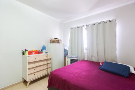 Casa à venda com 100m², 2 quartos e 2 vagas Casa à venda com 100m², 2 quartos e 2 vagasQuarto 2