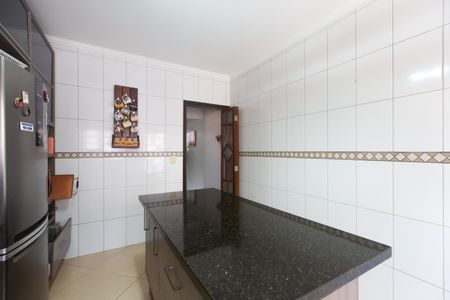 Casa à venda com 100m², 2 quartos e 2 vagas Casa à venda com 100m², 2 quartos e 2 vagasCozinha