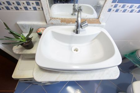 Casa à venda com 100m², 2 quartos e 2 vagas Casa à venda com 100m², 2 quartos e 2 vagasBanheiro 2