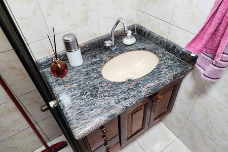 Banheiro  de apartamento à venda com 2 quartos, 57m² em Demarchi, São Bernardo do Campo