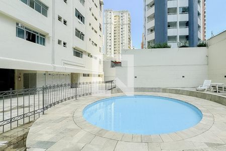Apartamento para alugar com 128m², 3 quartos e 2 vagas Apartamento para alugar com 128m², 3 quartos e 2 vagasÁrea comum - Piscina
