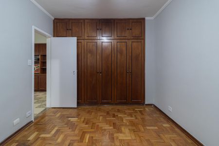 Apartamento para alugar com 128m², 3 quartos e 2 vagas Apartamento para alugar com 128m², 3 quartos e 2 vagasQuarto 2