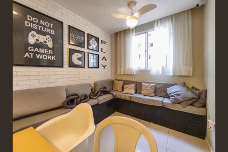 Apartamento à venda com 43m², 2 quartos e sem vagaÁrea comum