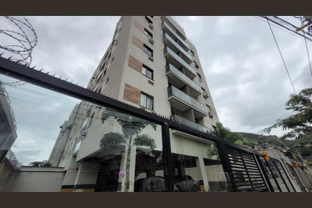 Apartamento para alugar com 55m², 2 quartos e 1 vaga Apartamento para alugar com 55m², 2 quartos e 1 vagaFachada