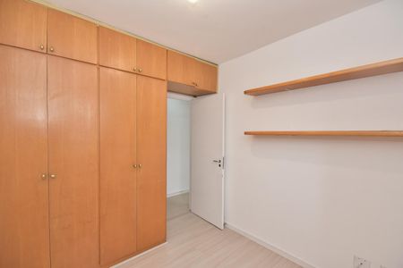 Apartamento à venda com 65m², 3 quartos e 2 vagasQuarto 2
