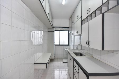 Apartamento à venda com 65m², 3 quartos e 2 vagasCozinha