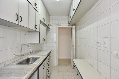 Apartamento à venda com 65m², 3 quartos e 2 vagasCozinha