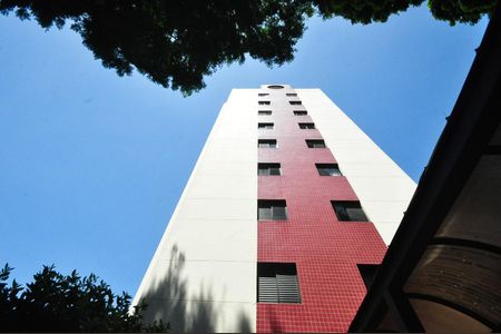 Apartamento à venda com 65m², 3 quartos e 2 vagasFachada