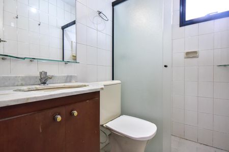 Apartamento à venda com 65m², 3 quartos e 2 vagasBanheiro Suíte 