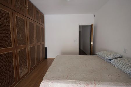 Casa à venda com 159m², 3 quartos e 2 vagas Casa à venda com 159m², 3 quartos e 2 vagasQuarto Suíte