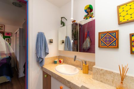 Banheiro de apartamento à venda com 1 quarto, 24m² em Sé, São Paulo