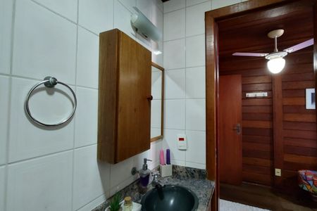 Casa de condomínio à venda com 154m², 3 quartos e 2 vagasBanheiro da Suíte 2