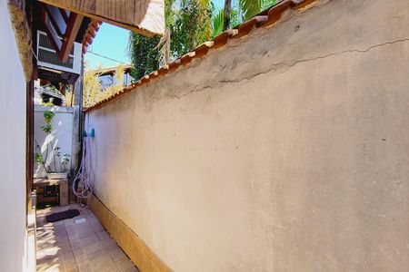 Casa de condomínio à venda com 154m², 3 quartos e 2 vagasQuintal