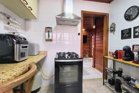 Casa de condomínio à venda com 154m², 3 quartos e 2 vagasCozinha - Armários