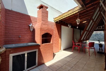 Casa de condomínio à venda com 154m², 3 quartos e 2 vagasChurrasqueira