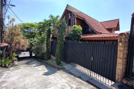 Casa de condomínio à venda com 154m², 3 quartos e 2 vagasFachada