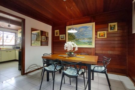 Casa de condomínio à venda com 154m², 3 quartos e 2 vagasSala