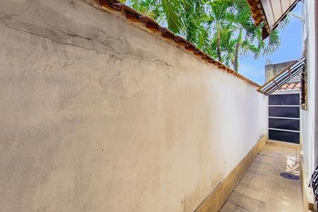 Casa de condomínio à venda com 154m², 3 quartos e 2 vagasQuintal