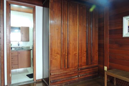 Casa de condomínio à venda com 154m², 3 quartos e 2 vagasQuarto 2 - Suíte