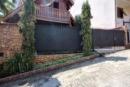 Casa de condomínio à venda com 154m², 3 quartos e 2 vagasFachada