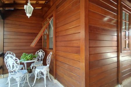 Casa de condomínio à venda com 154m², 3 quartos e 2 vagasVaranda 