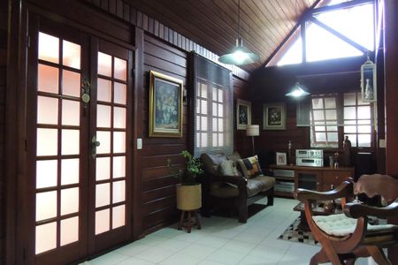 Casa de condomínio à venda com 154m², 3 quartos e 2 vagasSala