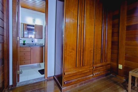 Casa de condomínio à venda com 154m², 3 quartos e 2 vagasQuarto 2 - Suíte