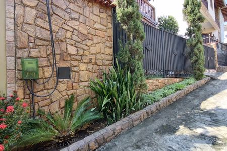 Casa de condomínio à venda com 154m², 3 quartos e 2 vagasFachada