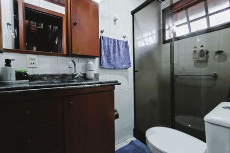 Casa de condomínio à venda com 154m², 3 quartos e 2 vagasBanheiro Social