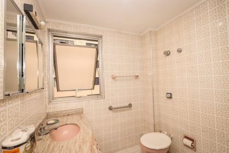 Apartamento à venda com 120m², 3 quartos e 1 vagaBanheiro da Suite