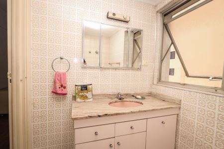 Apartamento à venda com 120m², 3 quartos e 1 vagaBanheiro da Suite